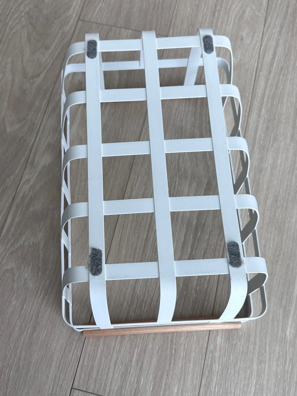 Yamazaki White Metal Basket with Wooden Handles